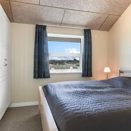 Bjoernstjerne - 400m From The Sea By Interhome Feriehus *