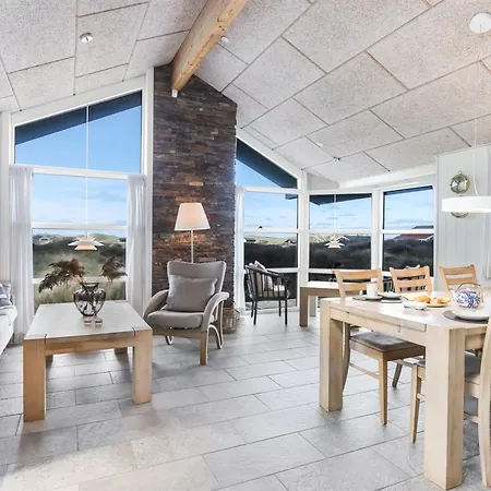Bjoernstjerne - 400m From The Sea By Interhome Feriehus *