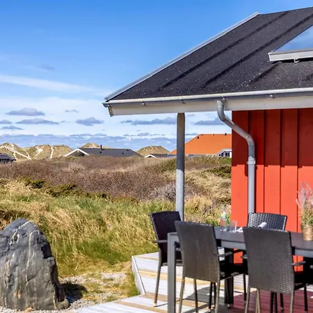 Bjoernstjerne - 400m From The Sea By Interhome Feriehus *